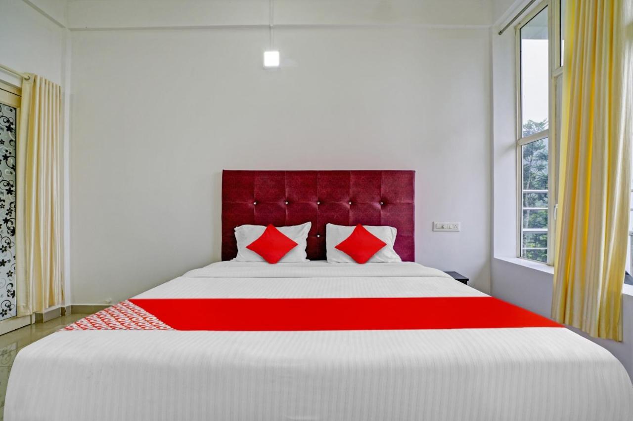 Hotel Oyo Flagship 81260 Star Lights à Munnar Extérieur photo