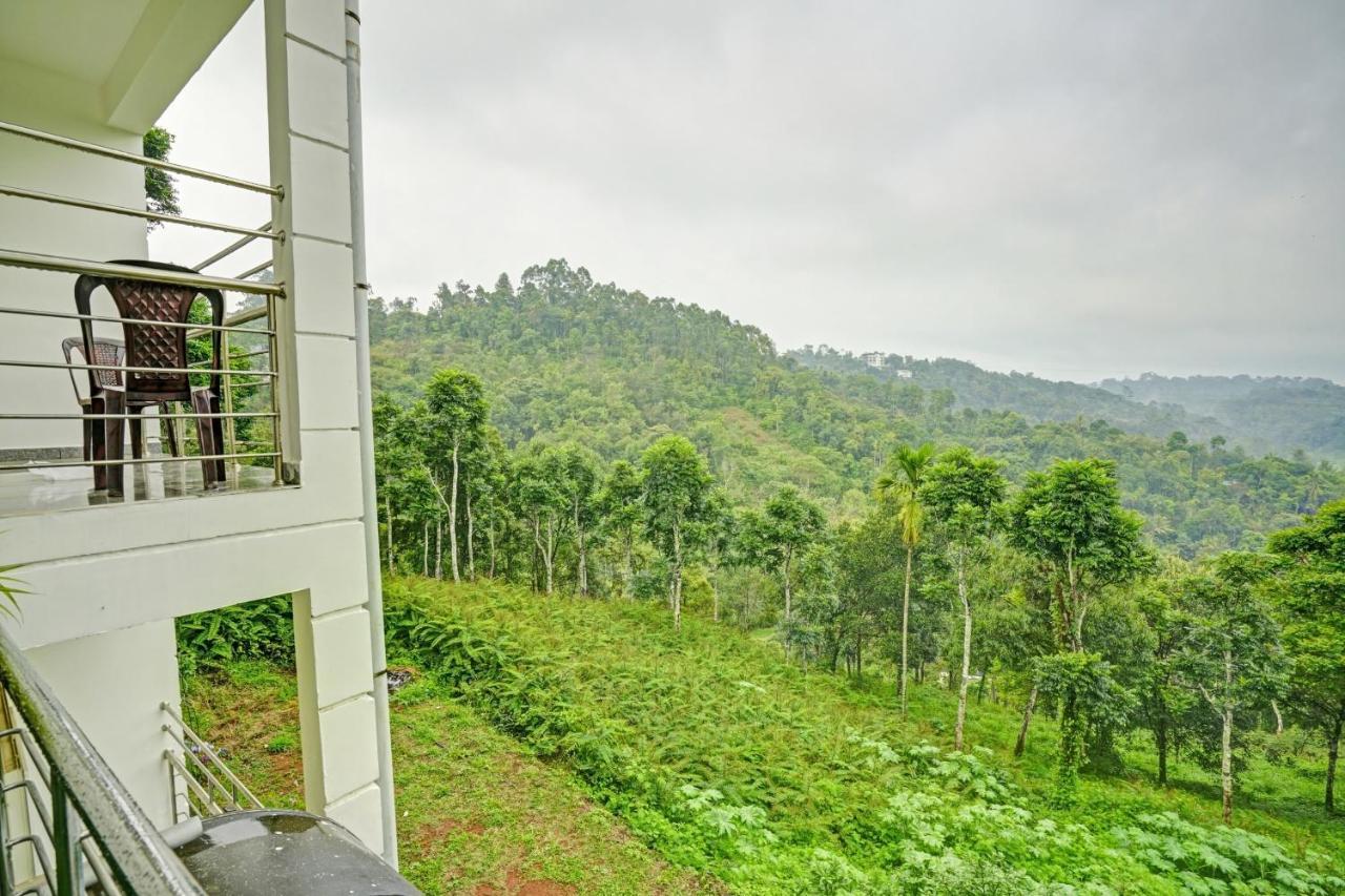 Hotel Oyo Flagship 81260 Star Lights à Munnar Extérieur photo