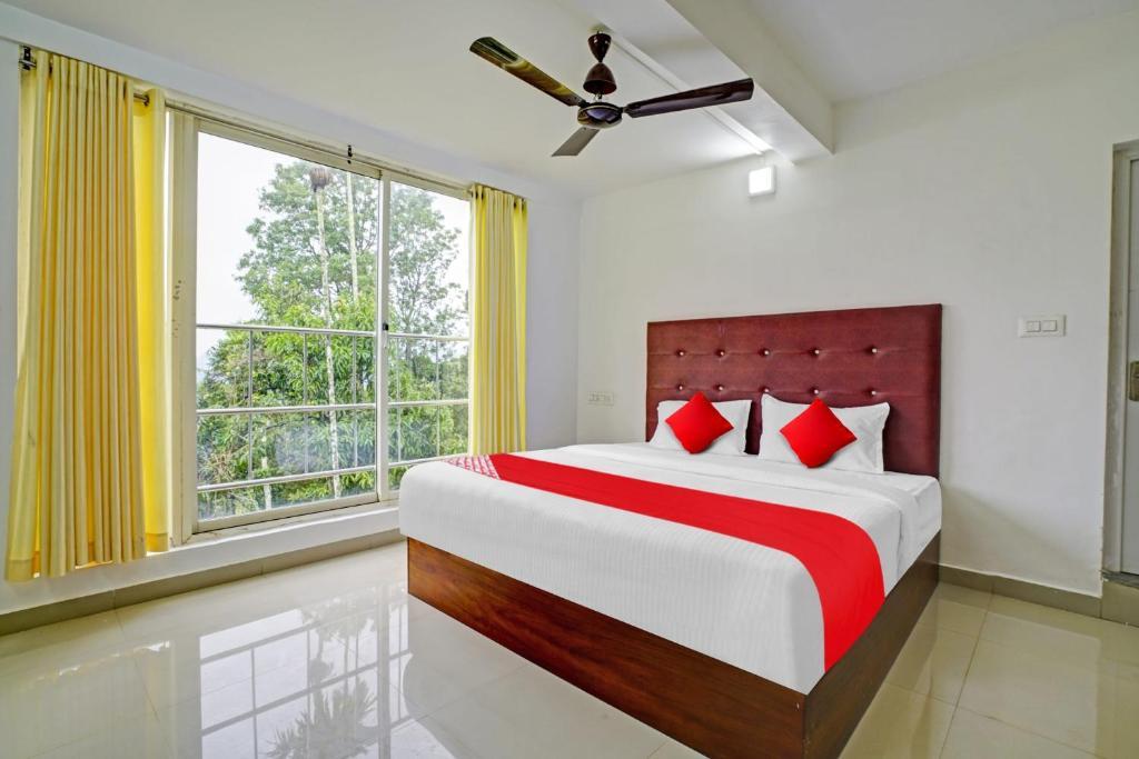 Hotel Oyo Flagship 81260 Star Lights à Munnar Extérieur photo